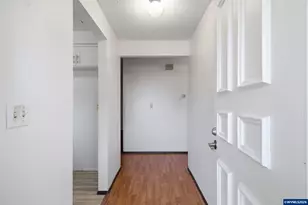 1213 Hemlock Lp, Independence, OR 97351 - Photo 3