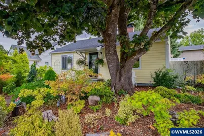 622 SW Hayter St, Dallas, OR 97338 - Photo 1