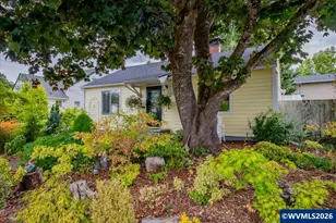 622 SW Hayter St, Dallas, OR 97338 - Photo 1