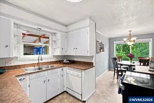 622 SW Hayter St, Dallas, OR 97338 - Photo 9