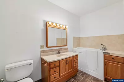9264 Glory Ct NE, Salem, OR 97305 - Photo 17