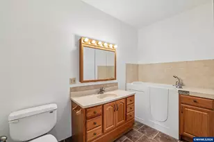9264 Glory Ct NE, Salem, OR 97305 - Photo 17