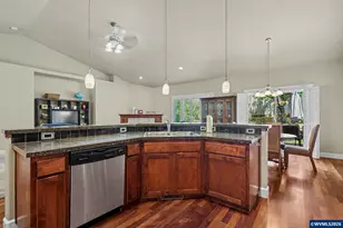 346 NW Foxglove St, Dallas, OR 97338 - Photo 5