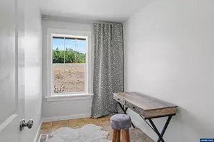 30090 Vicki Ln, Lebanon, OR 97355 - Photo 27