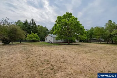 721 N 12th St, Philomath, OR 97370 - Photo 37