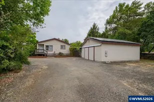 721 N 12th St, Philomath, OR 97370 - Photo 3