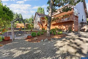 2708 NW Quince St, Albany, OR 97321 - Photo 3