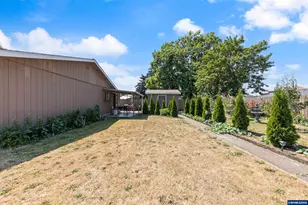105 SE Berry St, Lebanon, OR 97355 - Photo 35