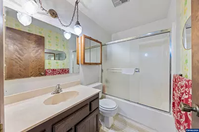 105 SE Berry St, Lebanon, OR 97355 - Photo 23