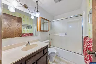 105 SE Berry St, Lebanon, OR 97355 - Photo 23
