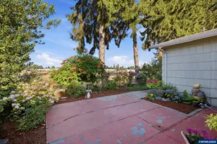 1050 Astor Way, Woodburn, OR 97071 - Photo 27