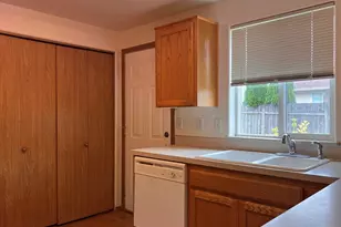 1080 B (-1072) Lp, Lebanon, OR 97355 - Photo 5