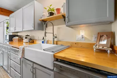 1510 S 10th St, Lebanon, OR 97355 - Photo 5