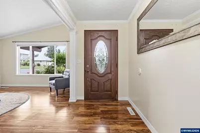 565 Brown Ct Ct, Woodburn, OR 97071 - Photo 5