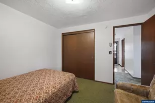 334 S Cascade Dr, Woodburn, OR 97071 - Photo 17