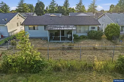 334 S Cascade Dr, Woodburn, OR 97071 - Photo 25