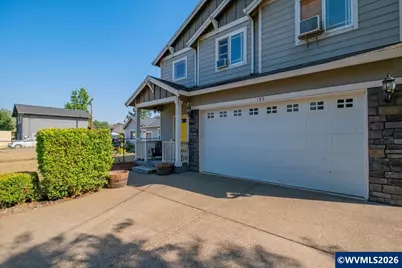 195 Picture St, Independence, OR 97351 - Photo 3