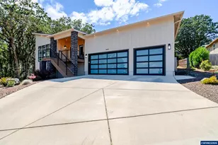 2818 SW Wolverine Dr, Corvallis, OR 97333 - Photo 1