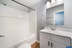 415 S 11th St, Independence, OR 97351 - Photo 23