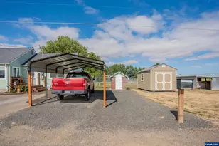 33554 Penny Ln, Lebanon, OR 97355 - Photo 25