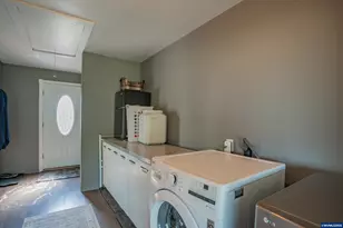 33554 Penny Ln, Lebanon, OR 97355 - Photo 19