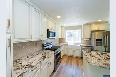 692 Burgundy Av NE, Keizer, OR 97303 - Photo 7