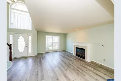692 Burgundy Av NE, Keizer, OR 97303 - Photo 3
