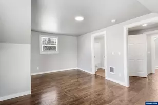 415 S 11th St, Independence, OR 97351 - Photo 27