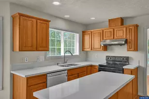 4920 Countryside Dr NE, Salem, OR 97305 - Photo 9