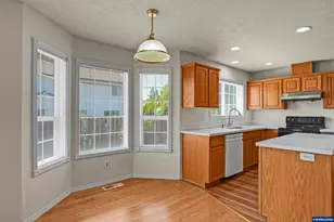 4920 Countryside Dr NE, Salem, OR 97305 - Photo 13