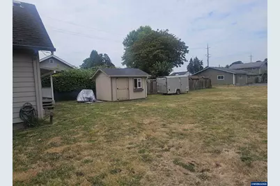 466 S 6 St, Independence, OR 97351 - Photo 21