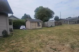 466 S 6th St, Independence, OR 97351 - Photo 21