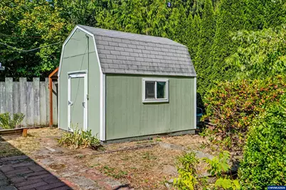 611 NW 30th St, Corvallis, OR 97330 - Photo 43