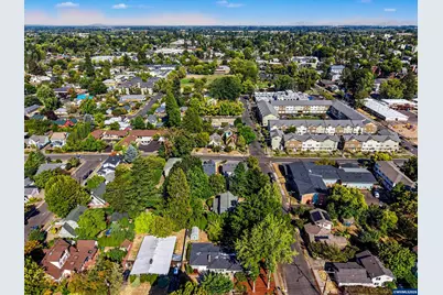 611 NW 30th St, Corvallis, OR 97330 - Photo 47