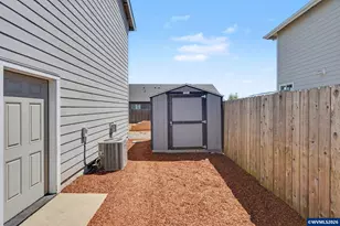 1369 S 10th St, Independence, OR 97351 - Photo 47