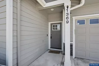 1369 S 10th St, Independence, OR 97351 - Photo 5