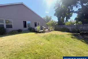 1642 SE Cortland Ave, Dallas, OR 97338 - Photo 21
