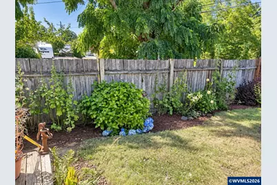 1642 SE Cortland Av, Dallas, OR 97338 - Photo 21