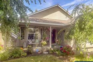 1642 SE Cortland Ave, Dallas, OR 97338 - Photo 1