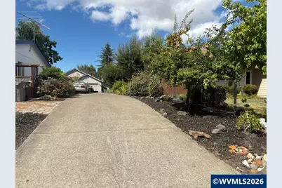 1642 SE Cortland Av, Dallas, OR 97338 - Photo 29