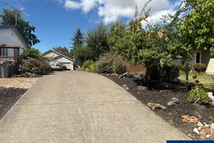1642 SE Cortland Ave, Dallas, OR 97338 - Photo 29