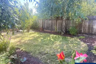 1642 SE Cortland Ave, Dallas, OR 97338 - Photo 3