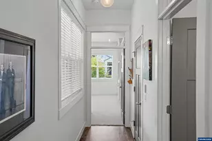 1153 SW Sylvia St, Corvallis, OR 97333 - Photo 7