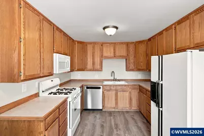 486 Oregon St, Lebanon, OR 97355 - Photo 7