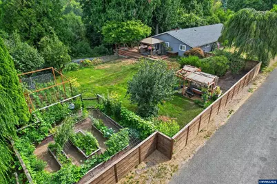 8951 S Good Ln, Canby, OR 79013 - Photo 3