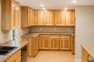 8951 S Good Ln, Canby, OR 97013 - Photo 17