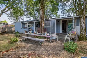 183 W Cedar Dr, Lebanon, OR 97355 - Photo 39