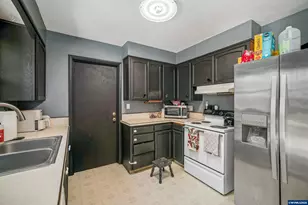 540 Johnson St NE, Salem, OR 97301 - Photo 9