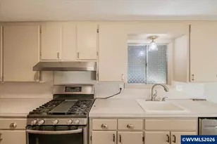1091 SE 3rd Ave, Mill City, OR 97360 - Photo 13