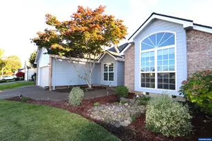 752 Merlot Ave NE, Keizer, OR 97303 - Photo 3